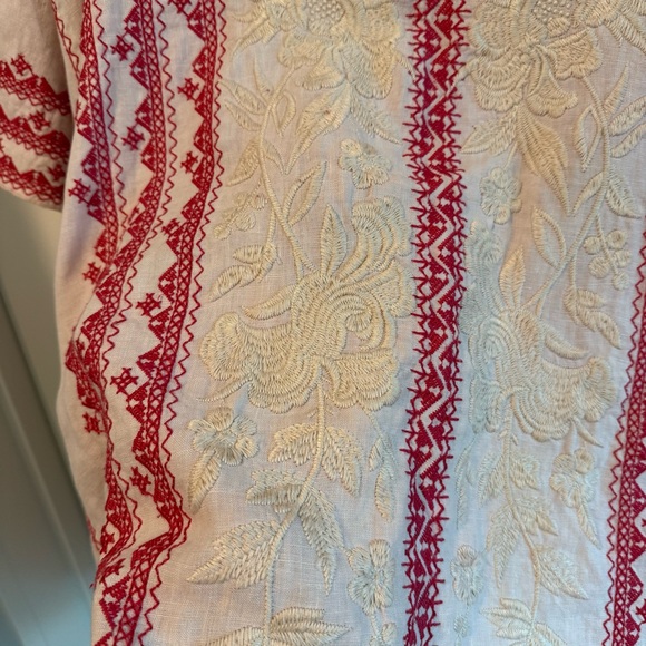 Johnny Was Embroidered Top 🌺🌹🌷 - Picture 2 of 5